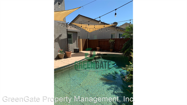 Foto del edificio - 5 br, 3 bath House - 5421 Feather Ct