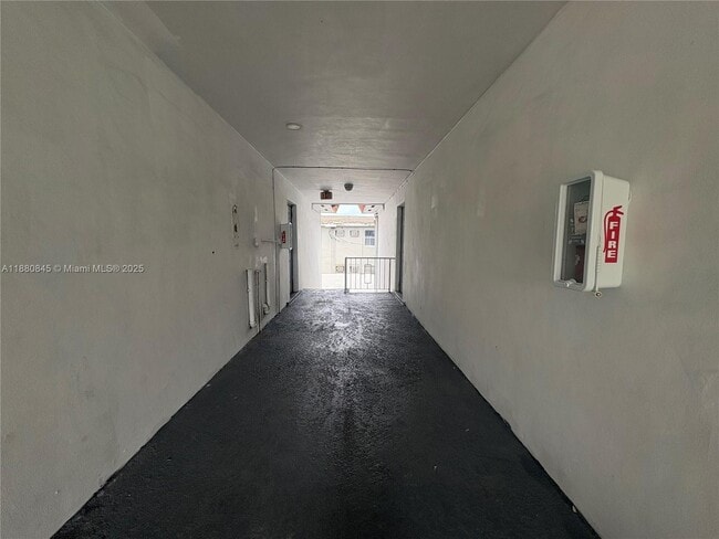 Foto del edificio - 8045 NE 1st Ave