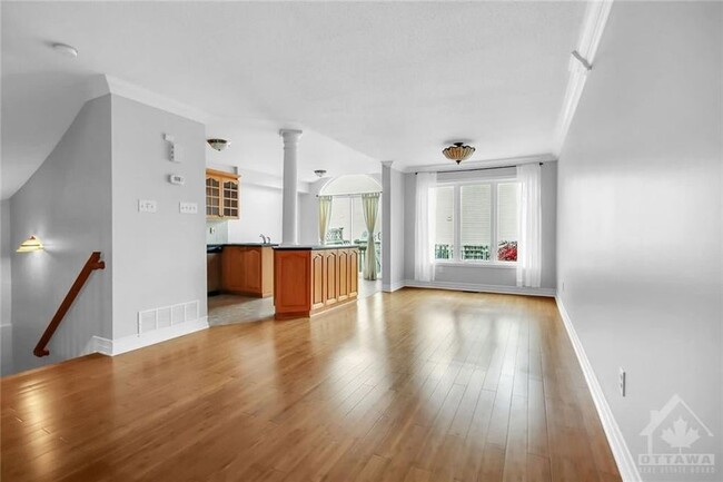 Building Photo - 623 Aquaview Dr