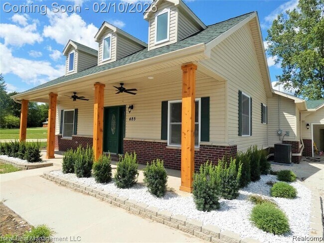 Building Photo - 485 Upland Ave