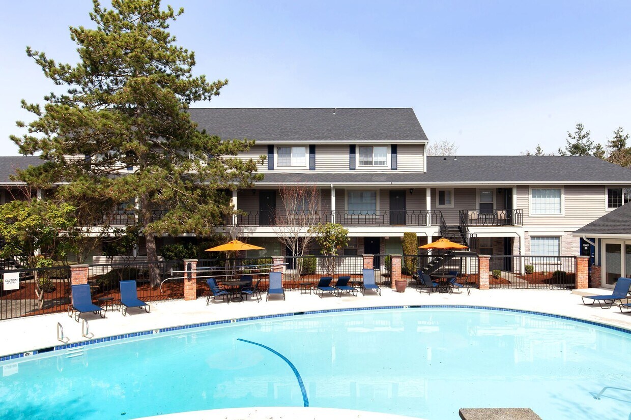 COLLINS JUNCTION Apartments Lynnwood, WA