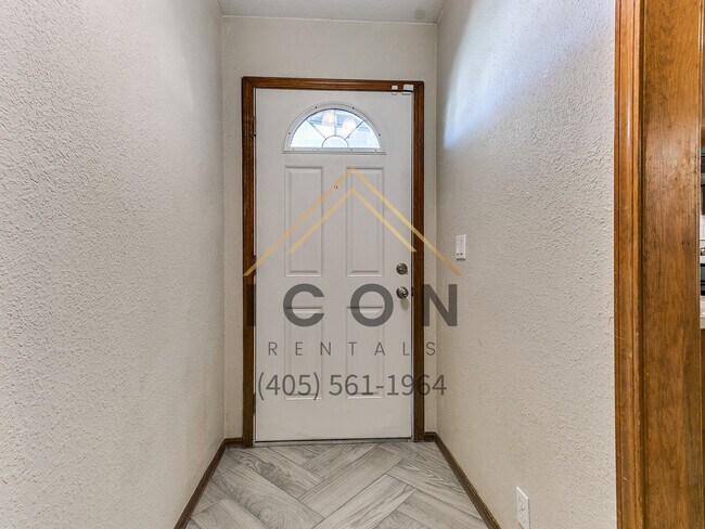 Building Photo - 8804 NW 92nd St