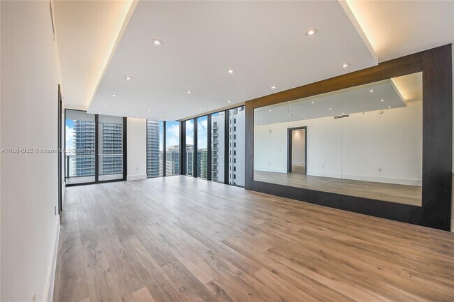 Foto del edificio - 1010 Brickell Ave