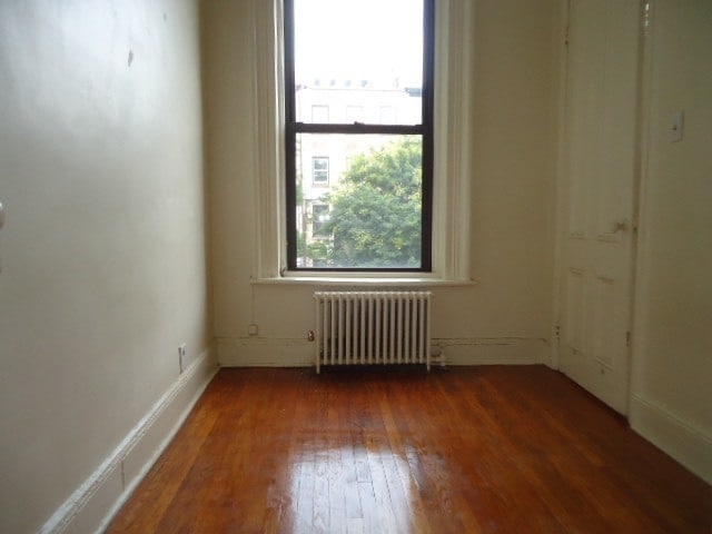 Foto del edificio - 250 Carlton Ave