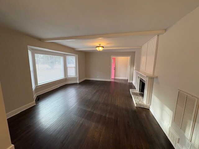 Building Photo - 101 Lakewood Dr