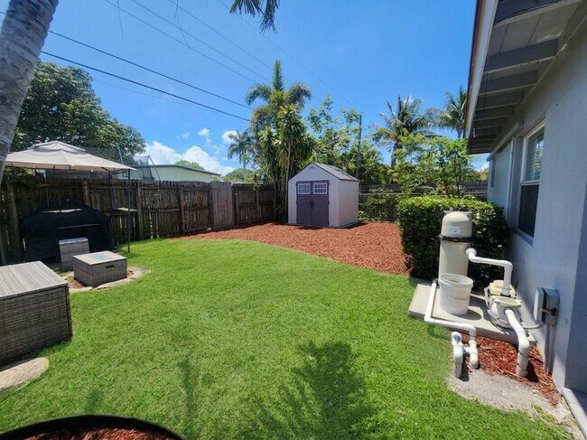 Foto del edificio - 3440 SW 20th St