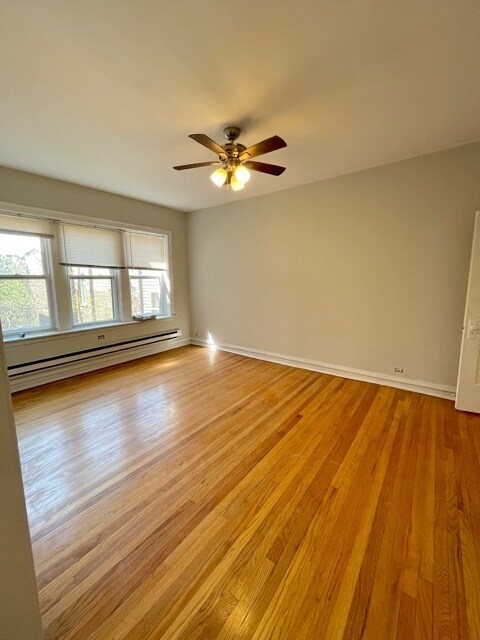 Foto del edificio - 3917 N Southport Ave