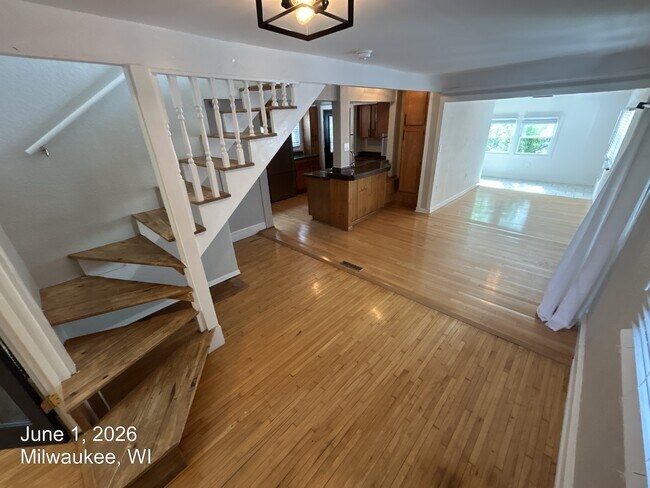 Foto del edificio - 3215 N Bartlett Ave