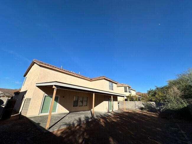 Building Photo - Spacious Home in East Mesa