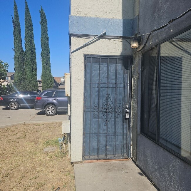 Building Photo - 1513 Lynne Renee Ct