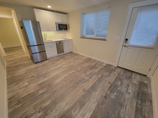 Living Room - 4654 N Waterview St