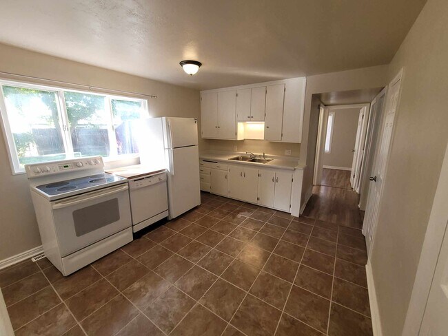 Foto del edificio - 5580 S 4270 W