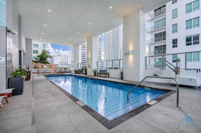 Foto del edificio - 227 NE 2nd St