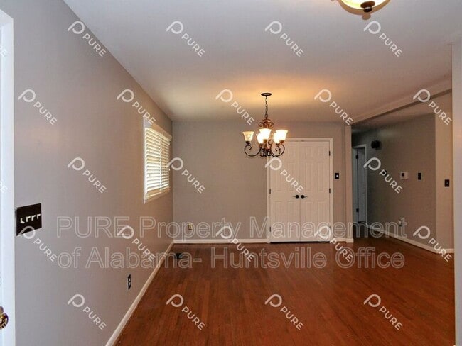 Building Photo - 1717 Haynes Ave NE