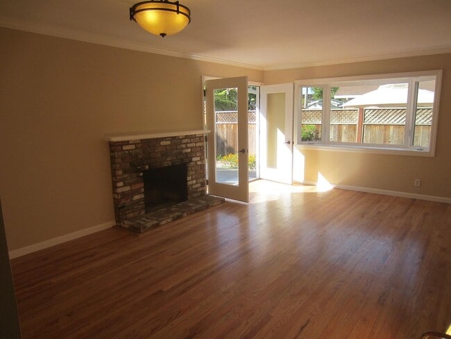 Building Photo - 1791 Villarita Dr