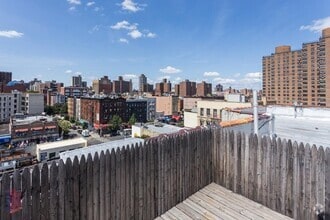 Building Photo - 212 E 105th St