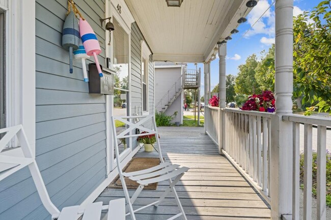 Photo - 48 E St House