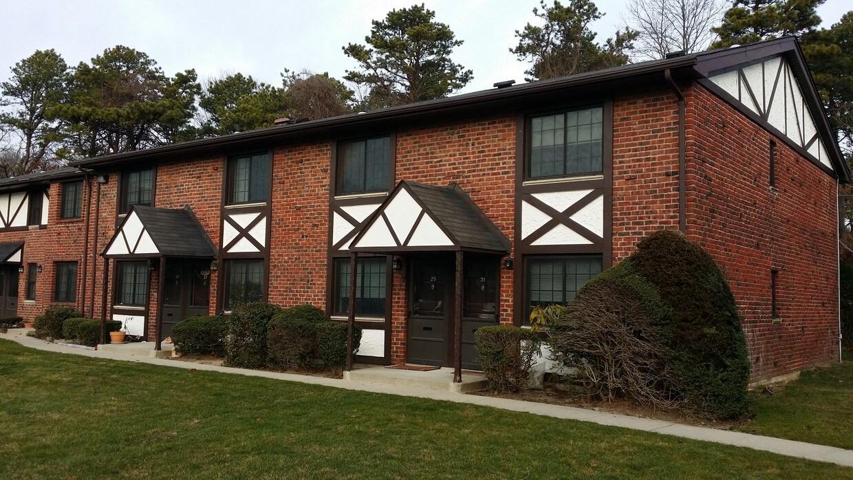 Primary Photo - 87 Newbrook Ln