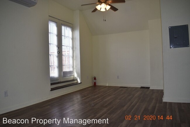 Building Photo - 1 br, 1 bath House - 3030 N. Downing St Un...