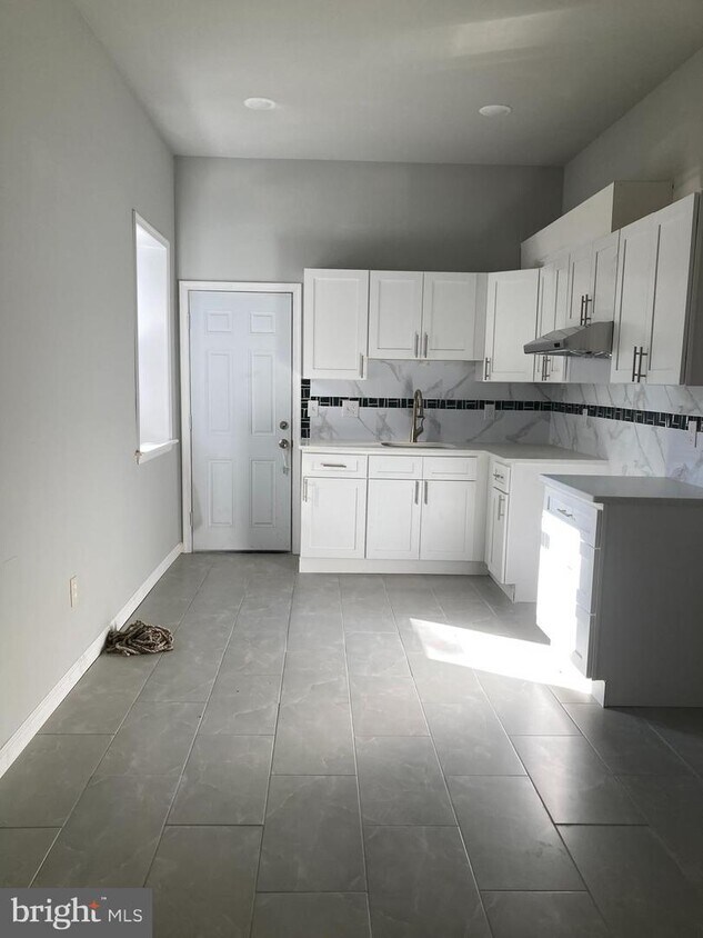 Primary Photo - 646 N 36th St