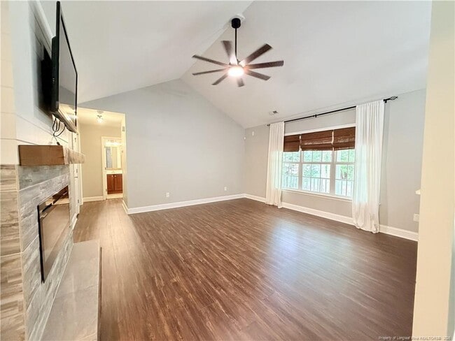 Building Photo - 3083 Carolina Way