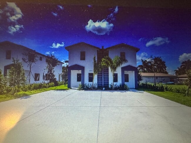 Photo - 1233 NW 9th Ave Townhome