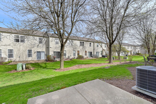 Building Photo - 680 Meadowridge Dr