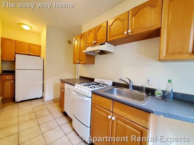 Photo - 132.5 Oxford St Unit #2 Apartment