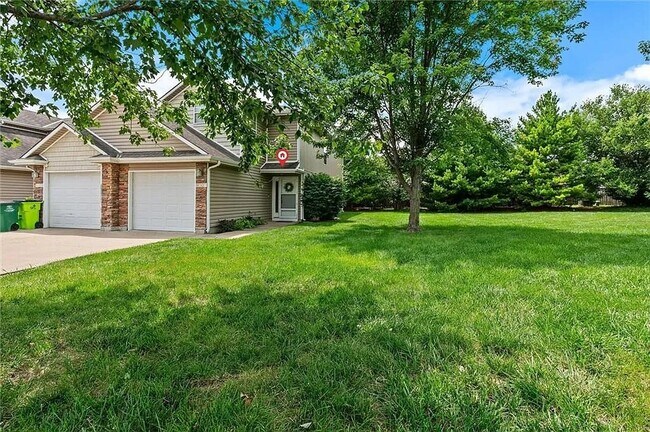 Building Photo - 9001 SW Gala Dr