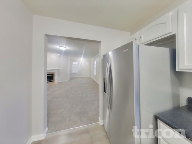 Building Photo - 15436 Dusty Trail