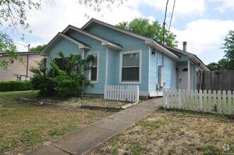 Building Photo - 3212 Herbert Dr