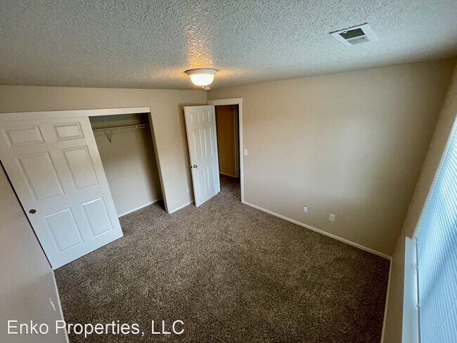 Building Photo - 3 br, 2.5 bath House - 5830 Glen Echo Ave.