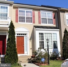 Building Photo - 2432 Battery Hill Cir