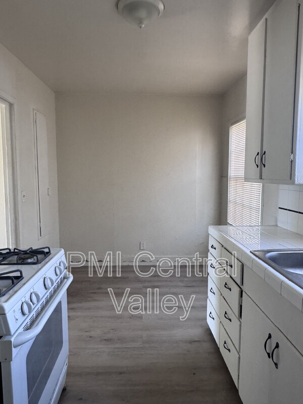 Building Photo - 1112 Barberry Ln