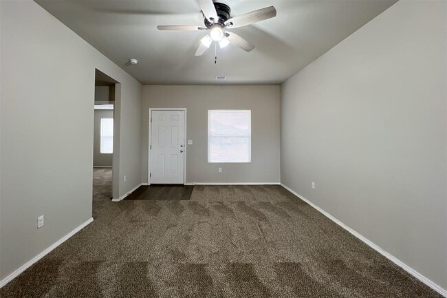 Building Photo - 4301 Driftwood Dr