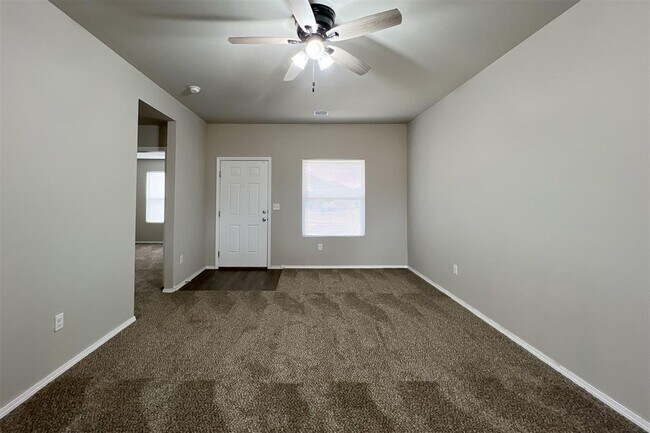 Foto del edificio - 4301 Driftwood Dr