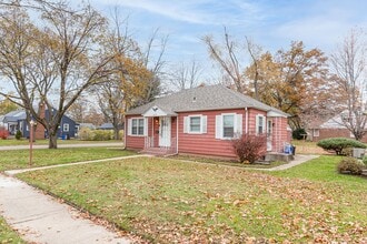 Building Photo - 2123 Lawndale Ave