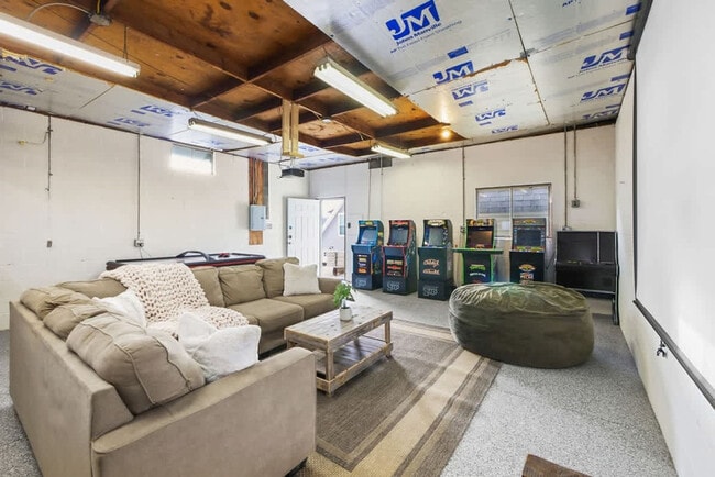 Foto del edificio - 3576 Portage Point Blvd