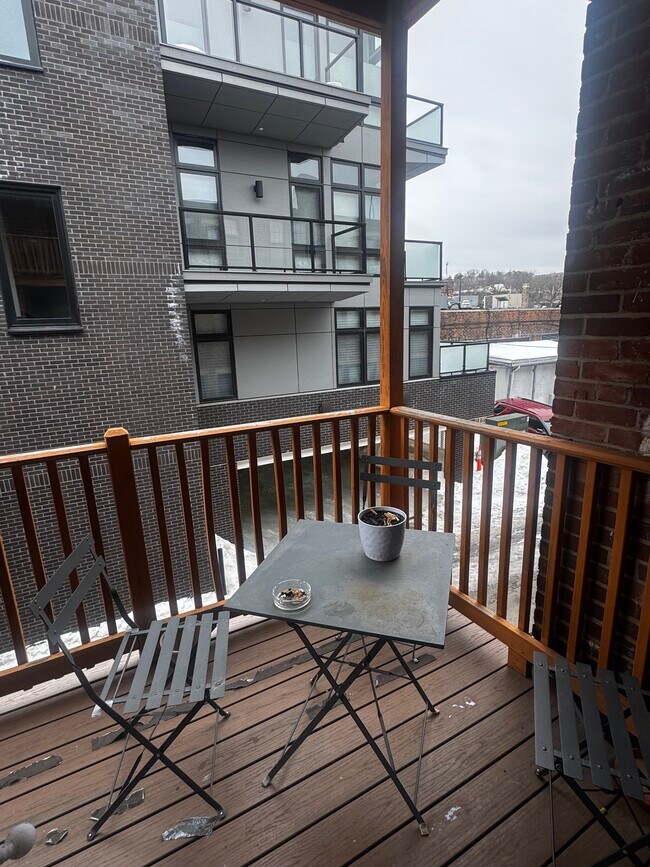 Foto del edificio - 4 Greenway Ct