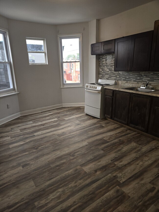 Building Photo - 5942 Callowhill St