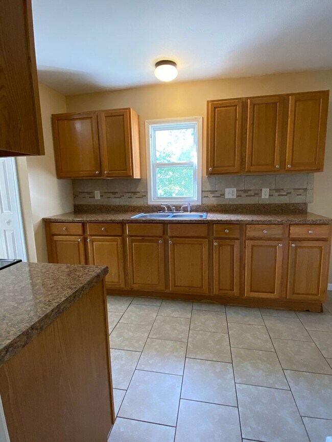 Foto del edificio - 2 Bedroom Home in Mishawaka with Central A...