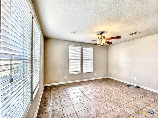 Building Photo - 338 Trestle Tree