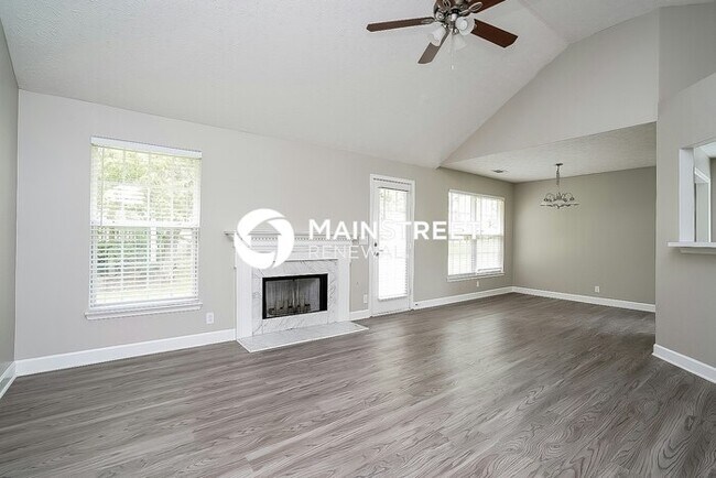 Foto del edificio - 3 Bedroom Pet-Friendly Home in Nashville, TN with Main Street Renewal