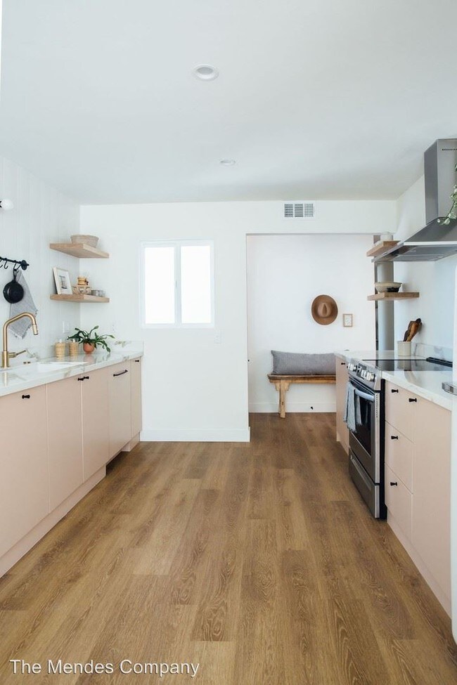 Foto del edificio - 3 br, 2 bath House - 650 S Cedros