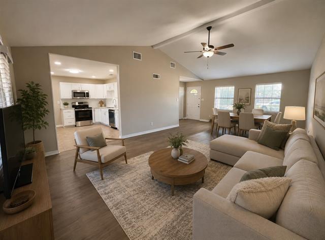 Foto del edificio - 515 English Oak St