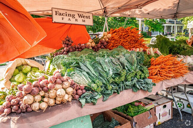 Bardstown Rd. Farmers Market.