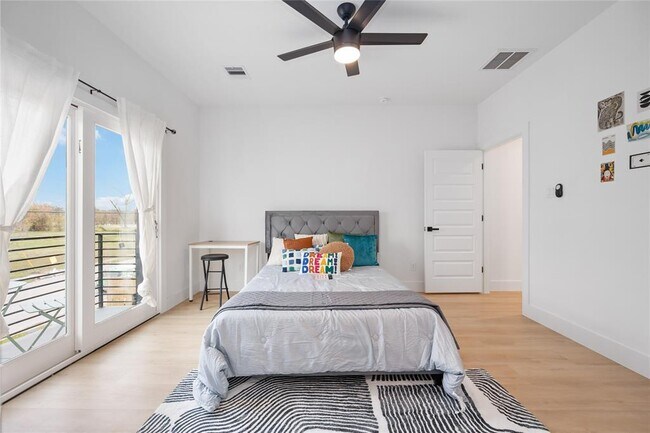 Foto del edificio - 4718 Market St