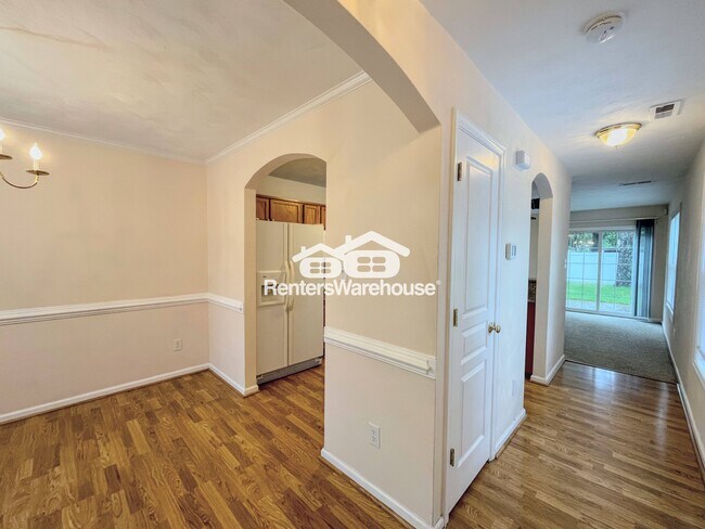 Building Photo - 4816 Kennebeck Ave