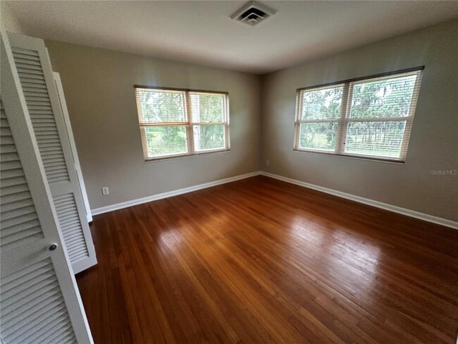 Foto del edificio - 510 SW 28th St
