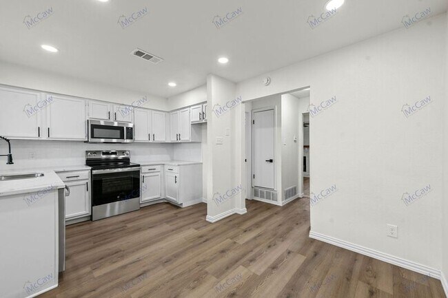 Foto del edificio - 207 Pate Orr Rd N